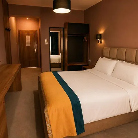 Hotel Eder *